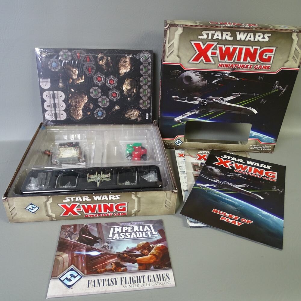 Star Wars X-wing Miniatures Game Core Set SWX01